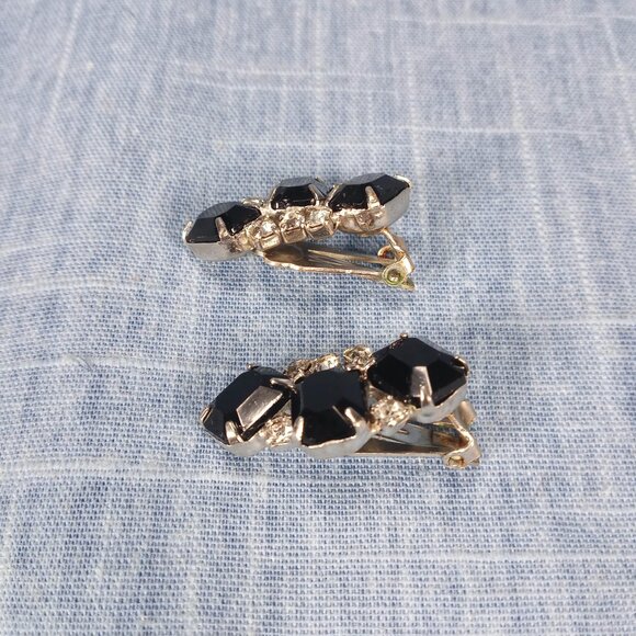 1950s Vintage Clip Earrings: Crescent Shaped with Black and Clear Rhinestones - Picture 2 of 6